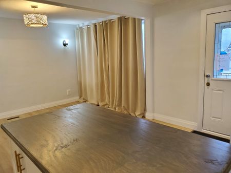 For Lease - 27 Lambton Avenue, Toronto, Ontario - Photo 5