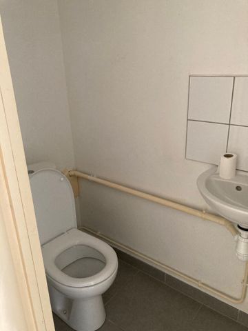 Location Appartement 1 pièce 38m² BESANCON 25000 - Photo 2
