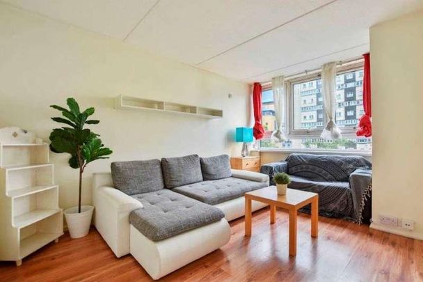 Lucas Court, Strasberg Road, Battersea, SW11 - Photo 1