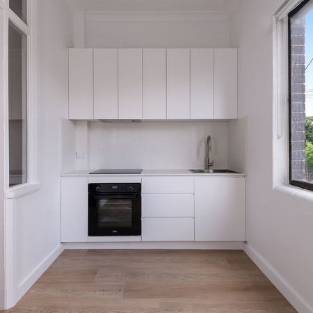 Renovated 2 bedroom unit - Pet Friendly - Photo 3