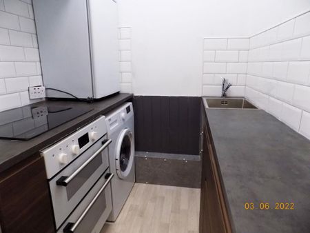 1 bedroom flat to rent - Photo 2