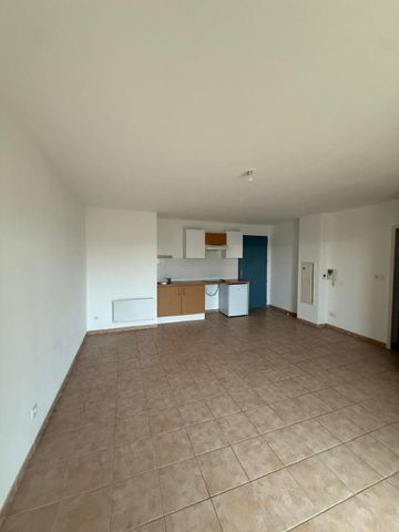Location Appartement 3 pièces 59m² LEZIGNAN CORBIERES 11200 - Photo 4