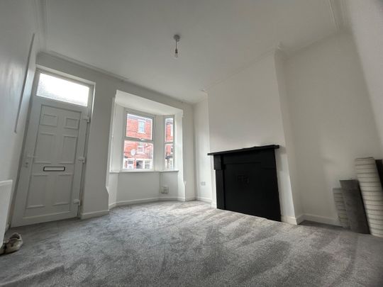 3 Bed Terraced House, Burford Road, NG7 - Photo 1