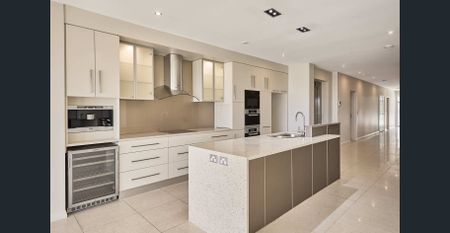 Kirra Apartment with Private Pool & Beachfront Entertaining - Photo 2