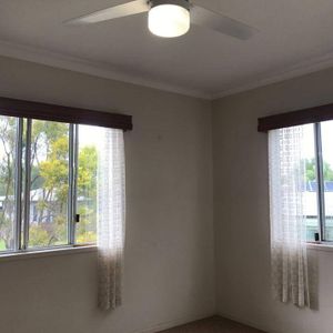 Modern Living - Photo 2