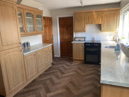 80 Murob Park, Ballymena, BT43 6JQ - Photo 2