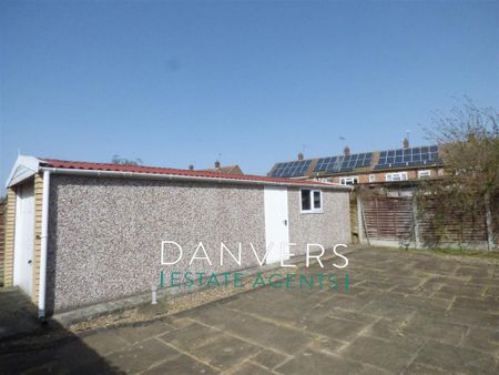 3 bedroom semi-detached house to rent - Photo 5