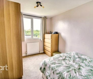 3 bedroom semi-detached house to rent - Photo 5