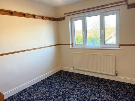 Court Terrace, Cefn Cribwr, Bridgend, CF32 - Photo 4