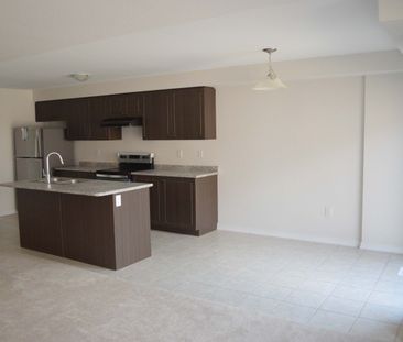 For Lease - 3 Butcher Crescent, Brantford, Ontario - Photo 6