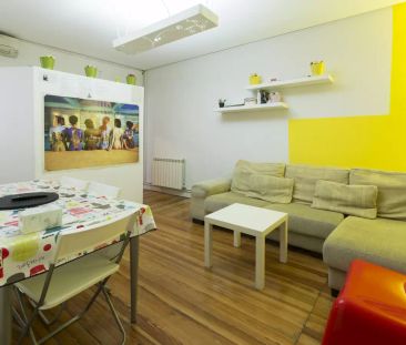 Double bed in Nicely decorated bedrooms available near Alonso Martinez - Photo 1