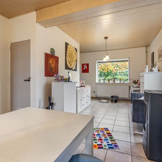 Zeer goed en rustig gelegen, instapklare woning met tuin - Photo 1