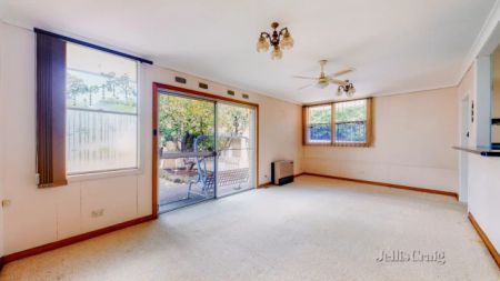 3 Bed, 2 Bath - Photo 4