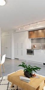 Modern Studio Apartment in the Heart of Gastown - Photo 3