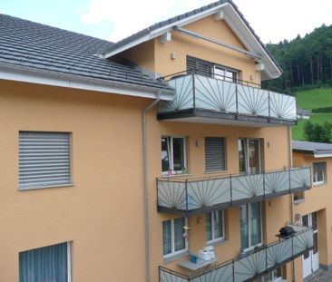 Modern 4.5-room apartment with balcony, Mosnang - Foto 4