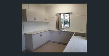 Charming Family Home in the Heart of Pimlico! - Photo 4