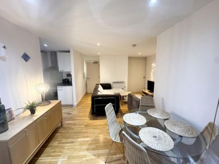 2 bedroom apartment to rent - Photo 2