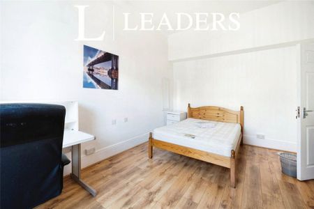 5 bedroom terraced house to rent - Photo 5