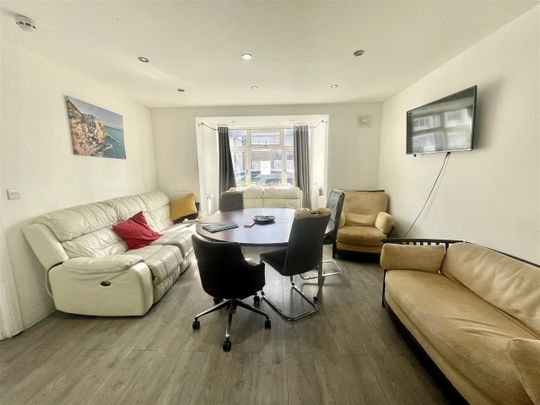 Blawith Road, Harrow - Photo 1