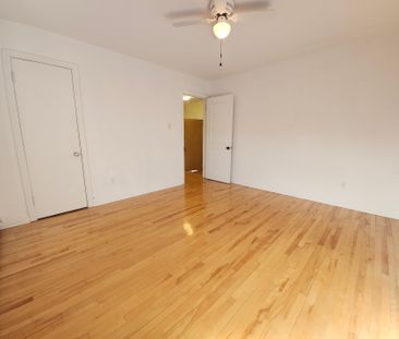 842 Rue Prieur E., Montréal (Ahuntsic-Cartierville), QC H2C - Photo 1