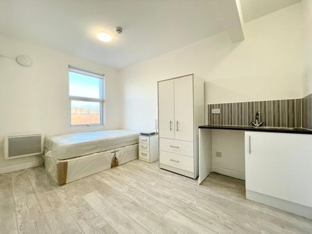 Studio Flat, Shelbourne Road, N17 - Photo 3