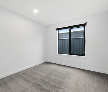 Modern Low Maintenance Retreat - Photo 4