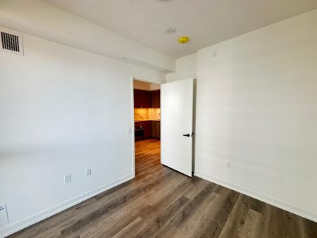 For Lease - 8 Interchange Way Unit# 2115, Vaughan, Ontario - Photo 3