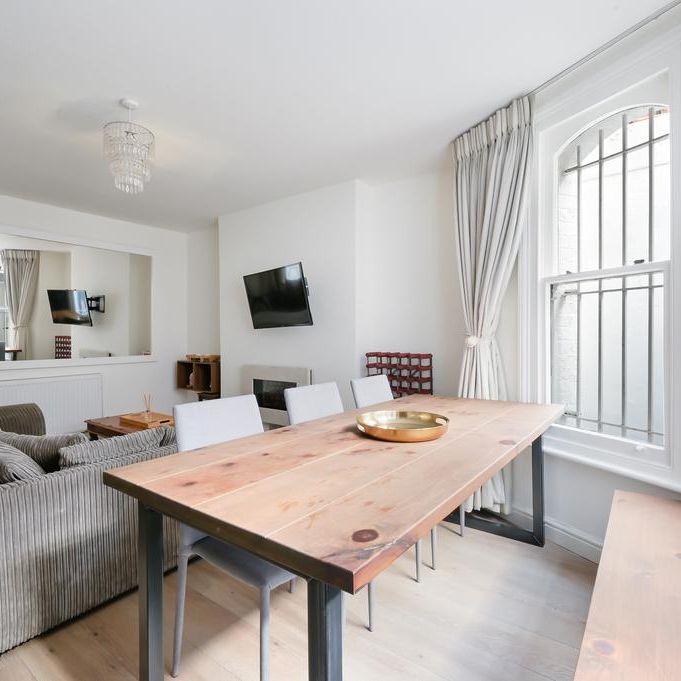 2 bedroom flat to rent - Photo 1