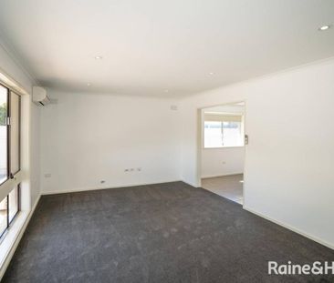 PERFECTLY POSITIONED CLOSE TO THE HEART OF WAGGAS CBD - Photo 2