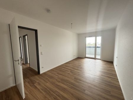 Erstbezug - Moderne und helle 4-Zimmerwohnung mit Loggia - Photo 2