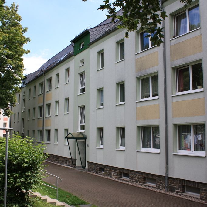 Charmante Dachgeschosswohnung mit Einbauküche - Photo 1