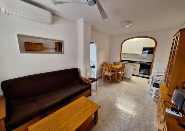 Ref.7505 2-Bedroom Apartment Just 300m from the Beach