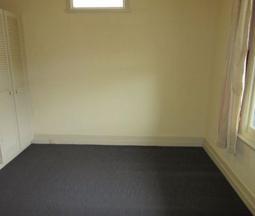 24 Newman Street, Thornbury VIC 3071 - Photo 5