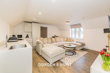 Auction Square, Market Place, Abridge - Photo 2