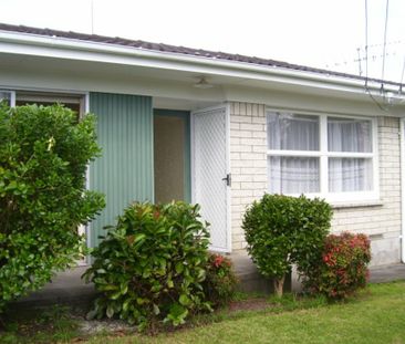 Close to town - Photo 6