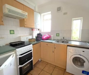 2 Bed Maisonette, Alexandra Close, HA2 - Photo 5