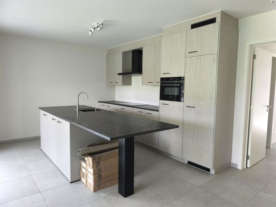 Prachtige nieuwbouwwoning met 3 slaapkamers, 2 badkamers en tuin - Photo 1