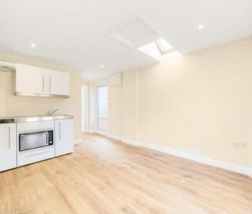 Cherry Close, Newbury, RG14 - Photo 3