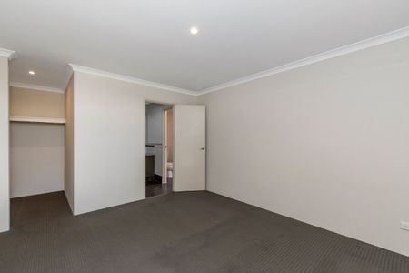 Four Bedroom Family Home in Baldivis - Photo 3