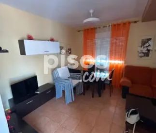 Casa pareada en alquiler en Calle La Palma - Photo 1