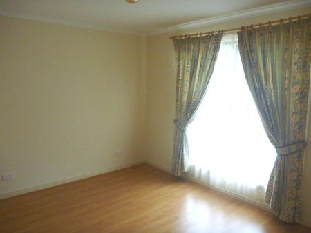 Comfort in a Prime Ridgehaven Location - Photo 2