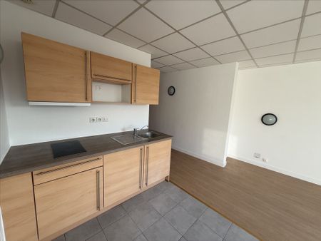 Location Appartement 1 pièce 36m² - Photo 2