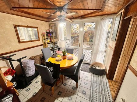 3 bedroom semi-detached house to rent - Photo 2