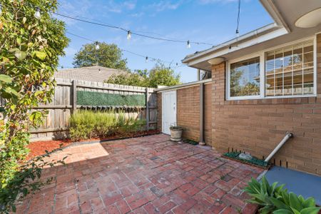 1/17 Alma Rd , CAMBERWELL - Photo 3