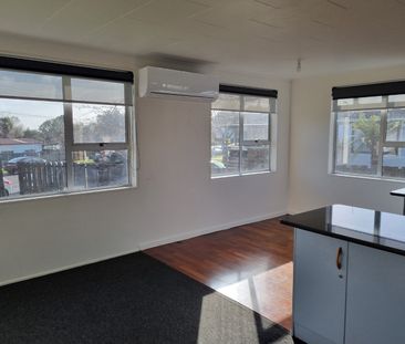 Tidy Three Bedroom House - Owhata - Photo 2