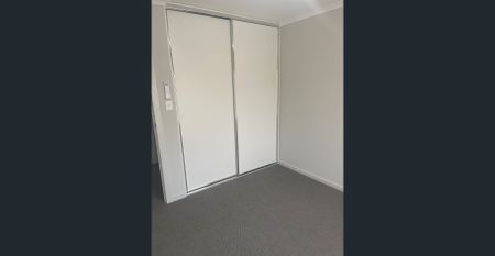 Modern Duplex! Near every convenience. - Photo 4