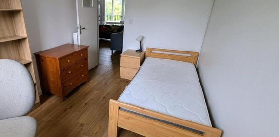 À louer appartement- Colocation (proche de Rennes 2 et du métro). - Photo 2