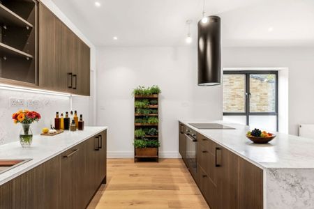 Bredhurst Close, London, SE20 - Photo 4