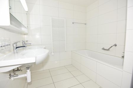 Appartement lumineux situé dans un quartier calme - Photo 5