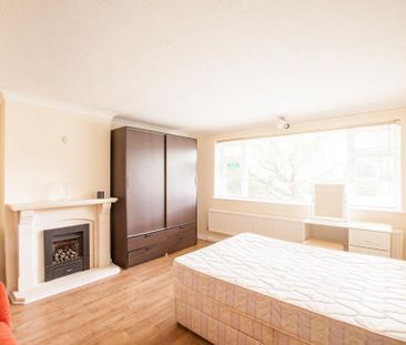 4 bedroom house to rent - Photo 3